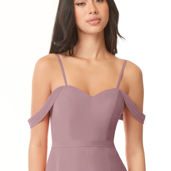 Bridesmaids dress! No rips or tears . Only wore once - Picture 4 of 5